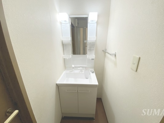 ウィスタリア　Ａの洗面所|独立洗面台です☆