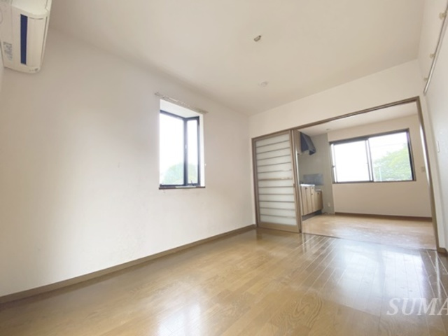 ウィスタリア　Ａの居間・リビング|6帖洋室☆