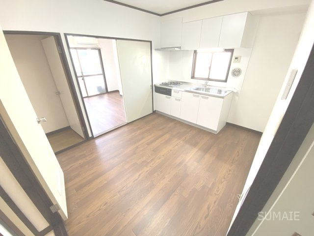 パールメゾン矢作の居間・リビング|6帖DK☆彡