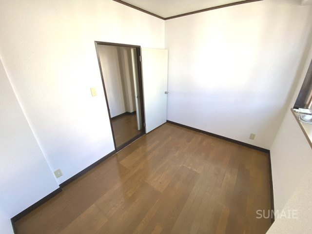 パールメゾン矢作の洋室|玄関横洋室、別角度☆彡