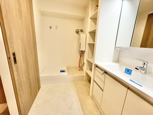 寝屋川コーポラスのランドリースペース