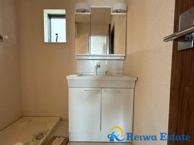 中古戸建　茅ヶ崎市円蔵2丁目の独立洗面台