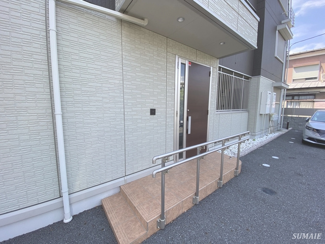 Casa  Comfort  Bのその他共用部分|駐車場側裏口