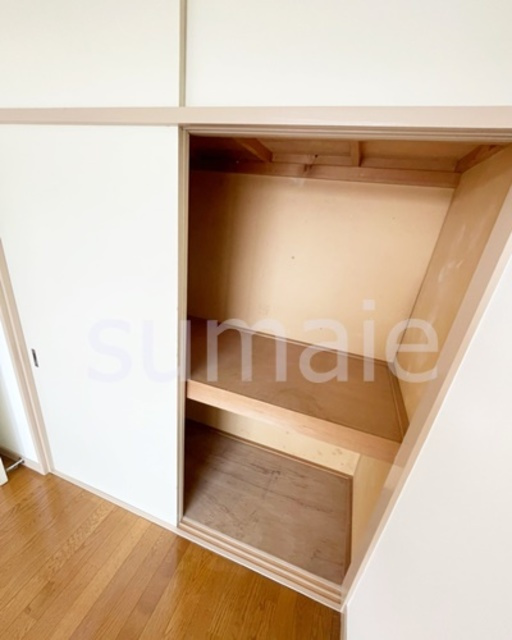 加藤マンションの収納|洋室の収納スペース。