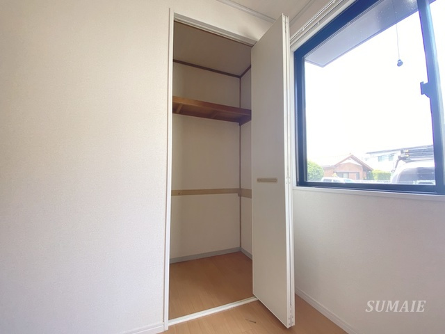 エステートJUNの収納|洋室の収納☆