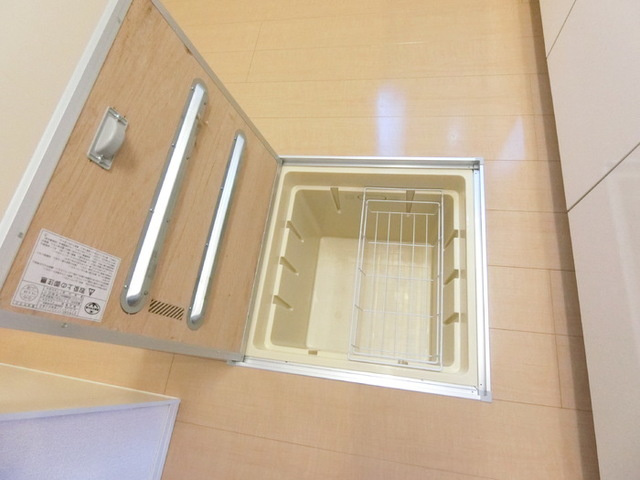 アマーレ　Ⅱの内装|床下収納。