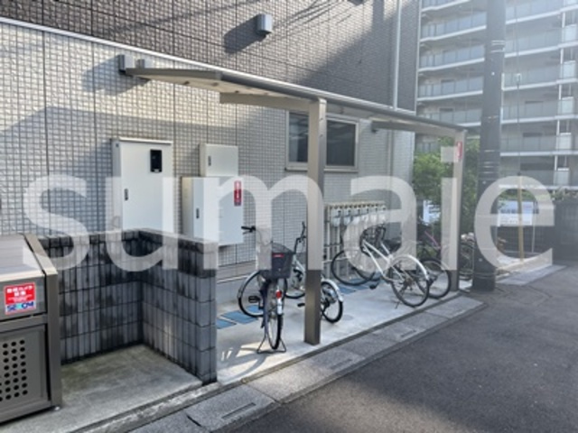 アヴァンセ新都心のその他共用部分|敷地内駐輪場。