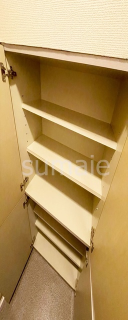 マサルマンションの玄関|シューズボックスです。