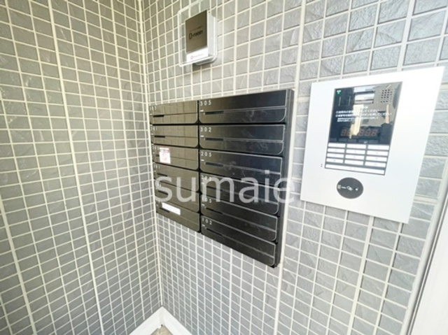 エミナーレ西大宮のロビー|集合郵便ポスト