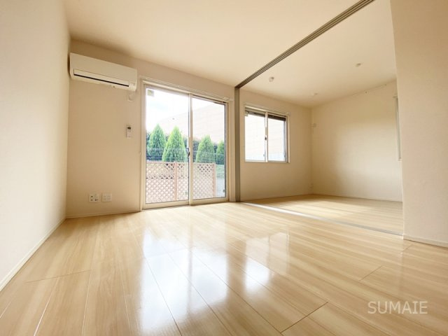 オルキス　Gの居間・リビング|南向きのお部屋です！