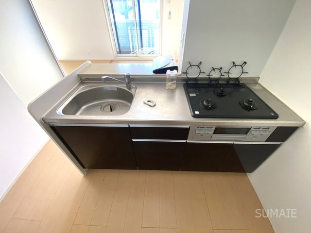 Ｍｙ ｔｉａｒａのキッチン|グリル付き3口コンロ