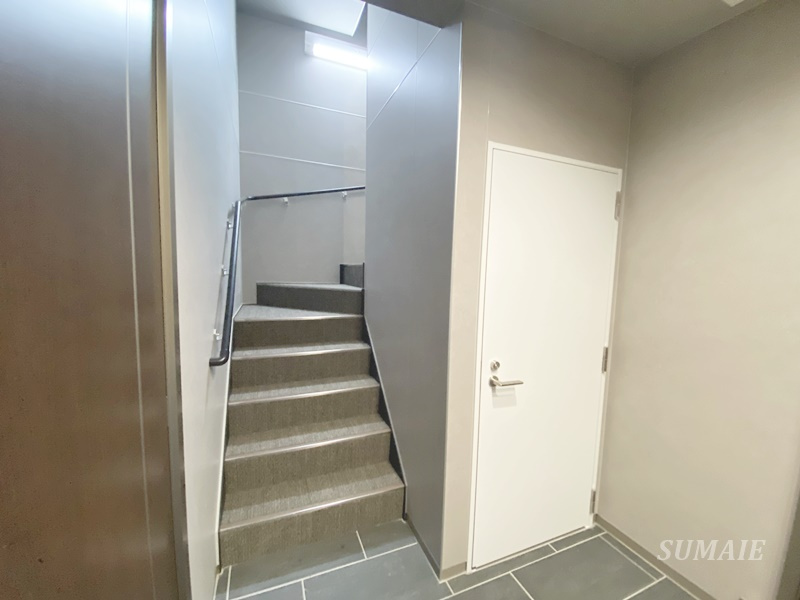 Luna　Graceのその他共用部分|共用階段です☆