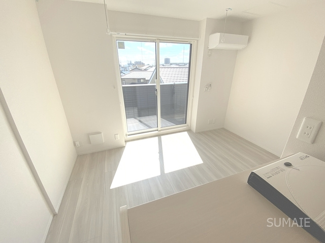 Noble Villa土呂町の居間・リビング|明るいリビング