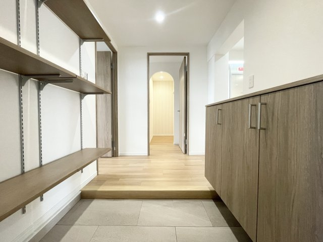 境谷西第1住宅28棟の収納|シューズボックス