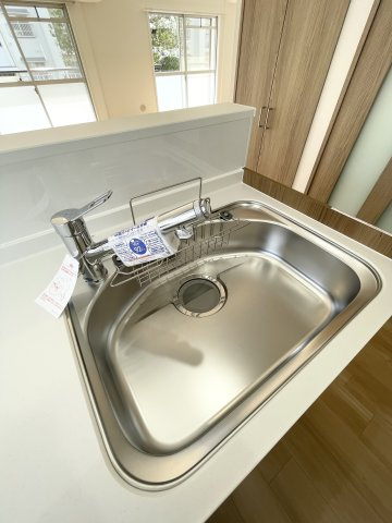 境谷西第1住宅28棟|大窓カウンター付き
ニオイや湿気を逃がせます！