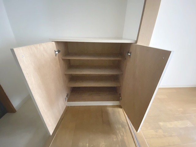 すずらん館の収納|シューズボックスです☆