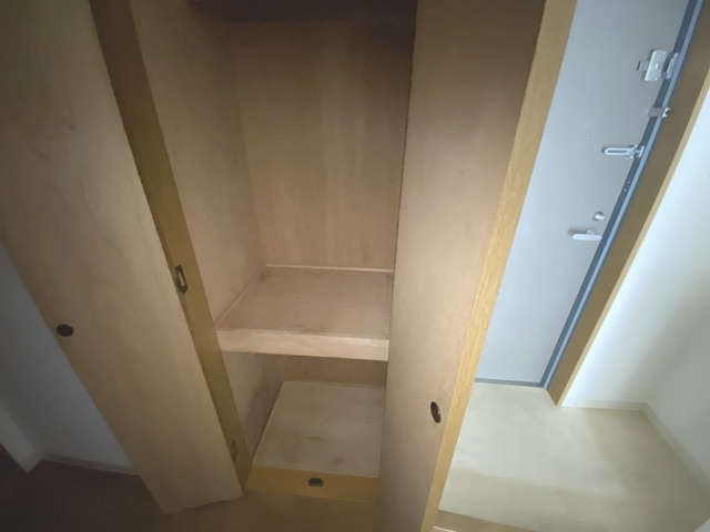 すずらん館の収納|玄関ホール収納☆