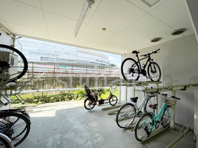 すずらん館のその他共用部分|駐輪場です。