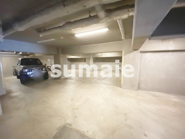 エマーレ与野本町の駐車場|敷地内駐車場！