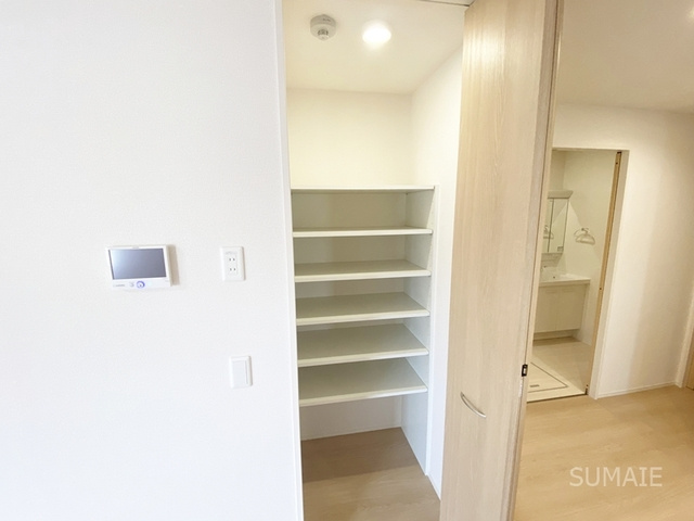 エスポワール宮原の収納|棚付き収納！