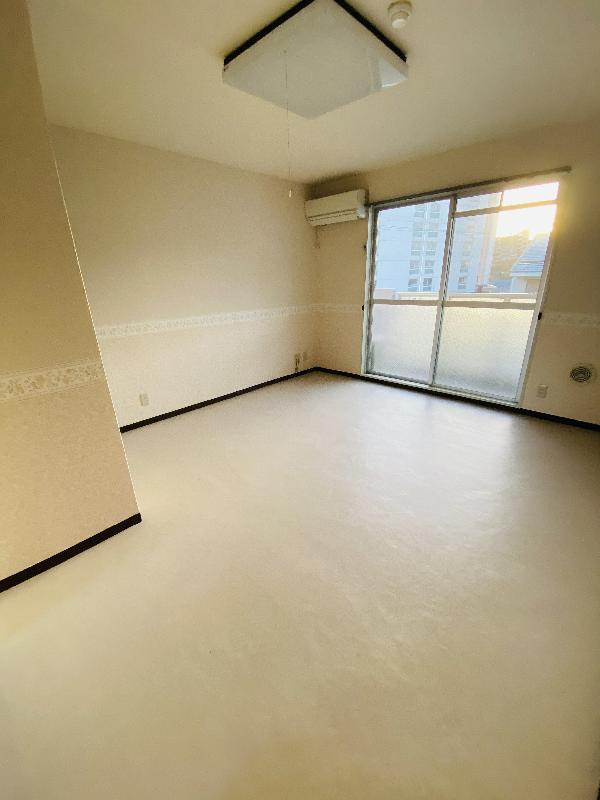 コパンジューヌⅢの居間・リビング