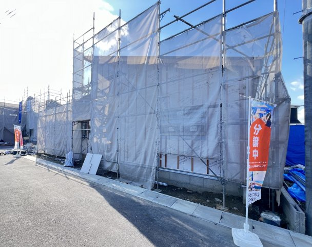 大和高田市西坊城全5棟の外観