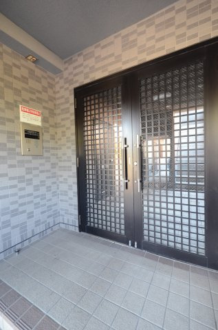 イーストクライムのエントランス