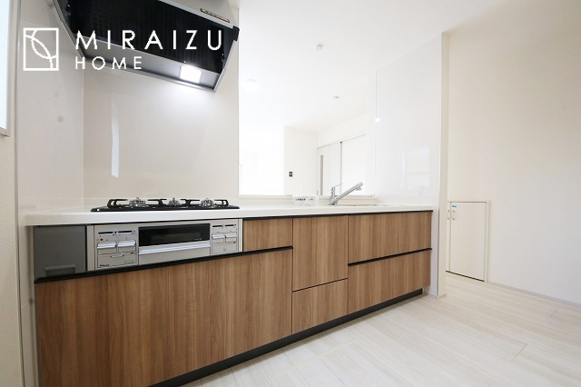 【外観】 | 日当たりの良いお家は嬉しいですよね。それぞれ価値観が分かれる箇所です、実際に内覧して日当たりの心地よさをご体感下さいね♪