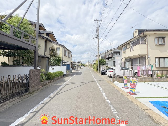 【サンスターホーム】　瑞穂町長岡1丁目　新築A号棟の前面道路含む現地写真