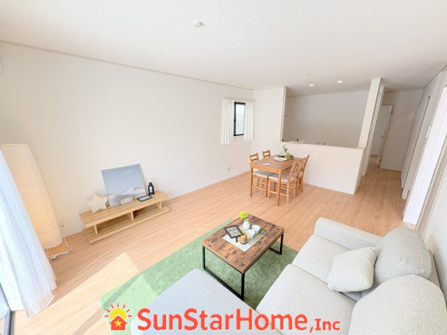 【サンスターホーム】　瑞穂町長岡1丁目　新築B号棟の居間・リビング