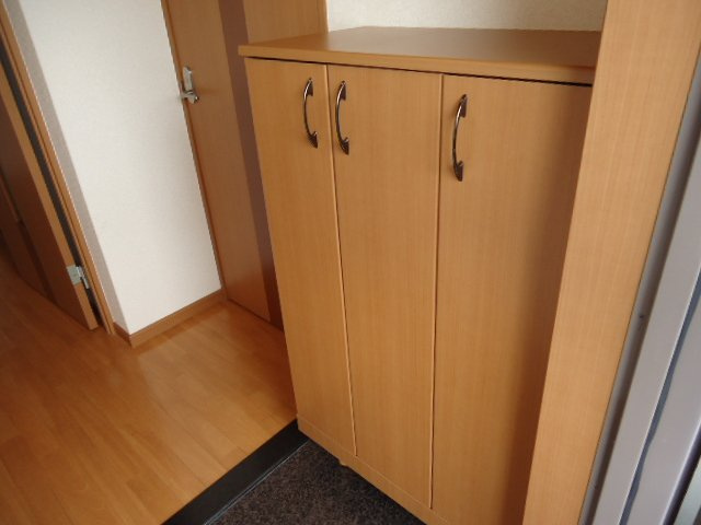 サンクスハイムの収納|下駄箱下部