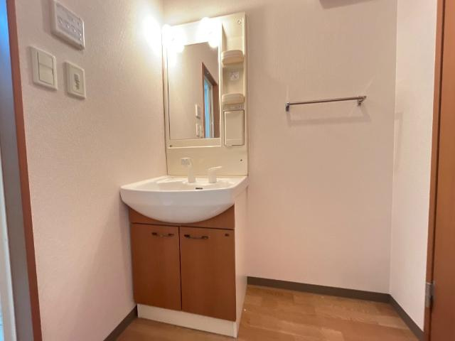 ジュネス祇園の洗面所|洗髪洗面化粧台