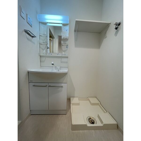 スプランディッド新大阪DUEの洗面所