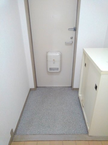 エルディム落合南Ｂの玄関|きれいな玄関です