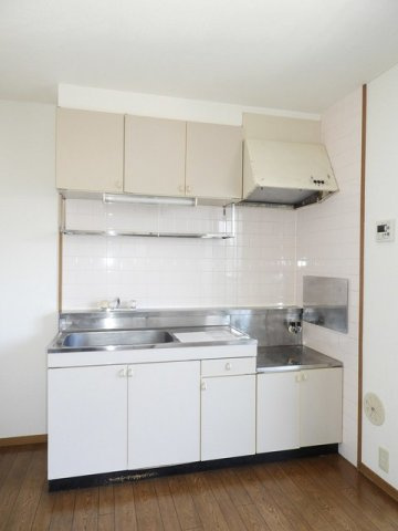 エスポワールメーゾンのキッチン|コンパクトなキッチンで掃除もラクラク