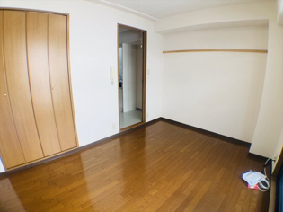 ふたばマンションの洋室