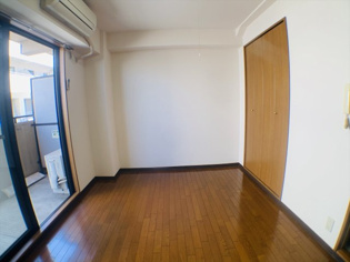 ふたばマンションの居間