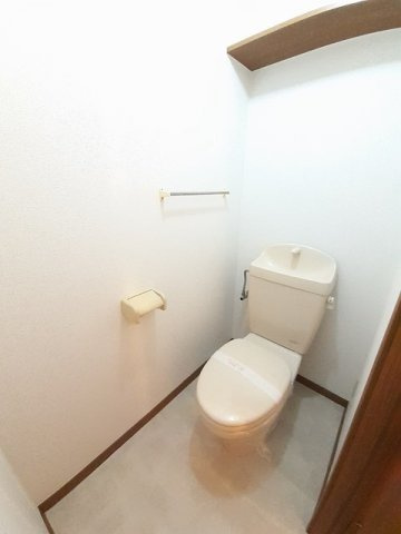 エクセレンテグリシーナⅡのトイレ|落ち着いたトイレです