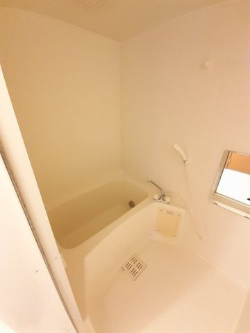 エクセレンテグリシーナⅡの浴室|日々の疲れを癒すお風呂付です