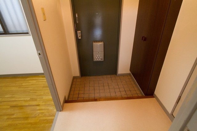 クレスト本町　駐車場有　駅近　ネット0