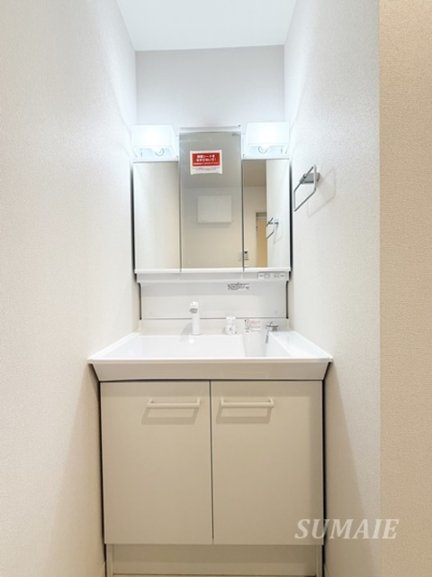 KAMULA 南棟の洗面所|独立洗面台です☆