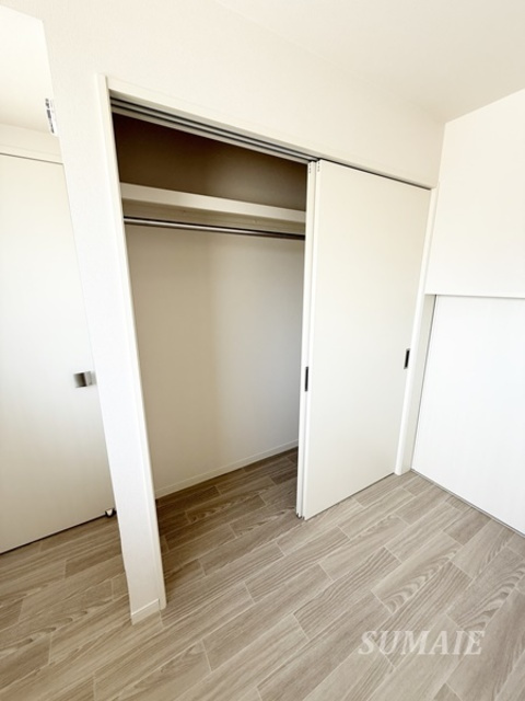 KAMULA 南棟の収納|5.6帖洋室の収納☆