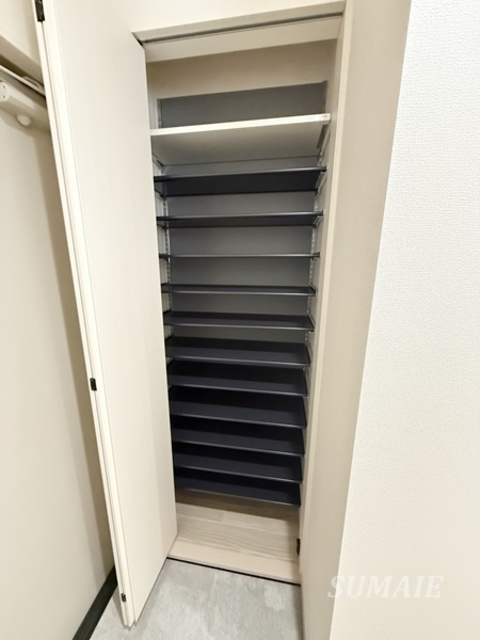 KAMULA 南棟の収納|玄関収納です☆