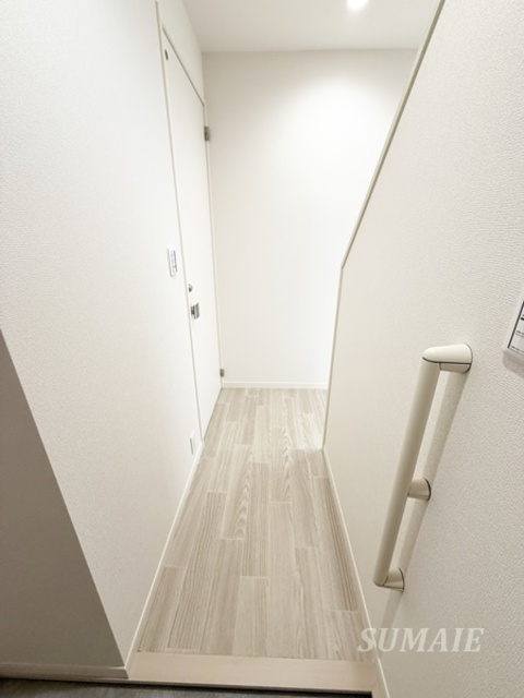 KAMULA 南棟の内装|玄関ホール☆