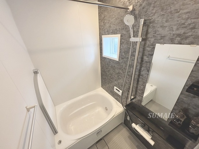 浦和区針ヶ谷4丁目戸建の浴室|ゆったりできるバスルームです☆