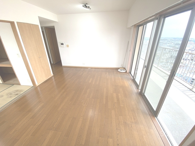 ハイムプラザ北浦和の居間・リビング|メンテナンス前です