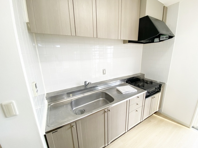 セレーノ大宮D棟のキッチン|収納力もあるキッチンです☆