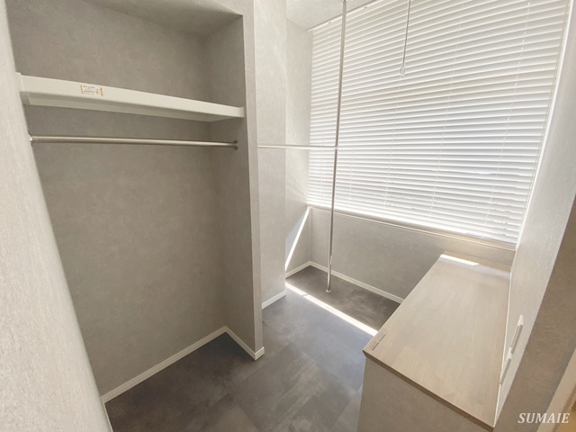 セレーノ大宮Bの居間・リビング|ランドリールーム☆