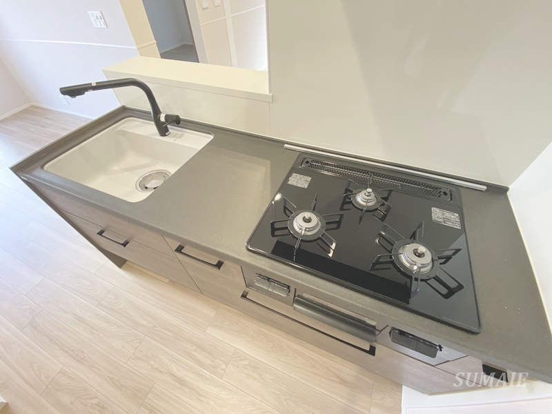 Ｂｌｉｓｓ　Ｓｉｔｅのキッチン|3口コンロ設置☆