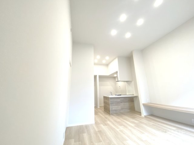 カーサ・ソンリエンテの居間・リビング|13.3帖リビング☆彡